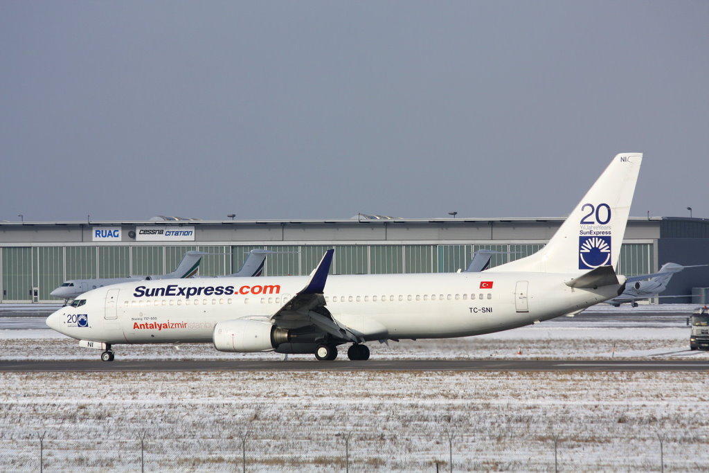 TC-SNI-738w-XQ-001.jpg
