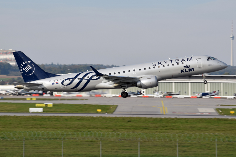 KLM / Embraer ERJ-190 / PH-EZX