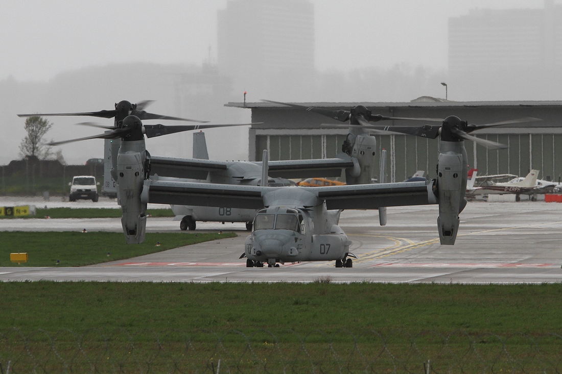 USA - Marines Bell-Boeing MV-22B Osprey 168333 &amp; 168337