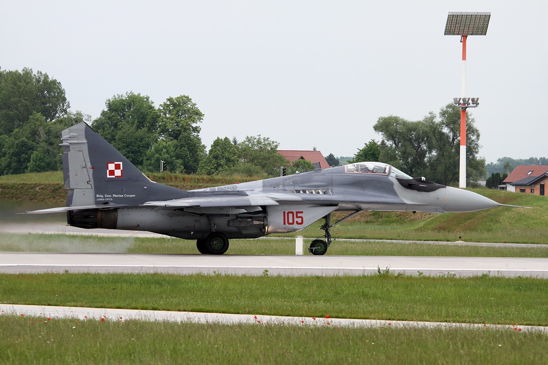 Poland - Air Force Mikoyan-Gurevich MiG-29A Fulcrum 105