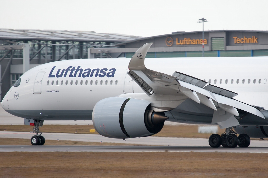 comp_WF8N2371__D-AIXA.jpg