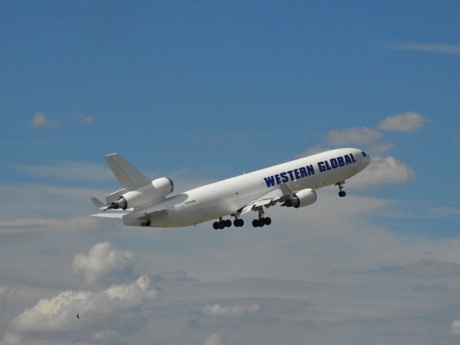 DSCN1849.JPG (410.25 KiB) 4880 mal betrachtet Western Global Airlines<br />McDonnell Douglas MD-11F<br />N545JN (c/n 48545)