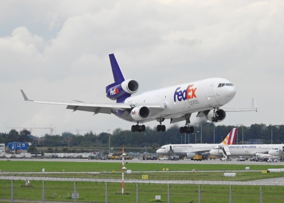 DSCN3240.JPG (411.67 KiB) 7777 mal betrachtet FedEx <br />McDonnell Douglas MD-11F<br />N621FE (c/n 48792)<br />del: May 1999 <br />Aircraft name: Connor