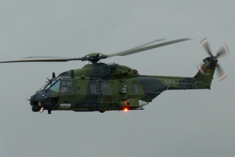 79+13.JPG (645.26 KiB) 2966 mal betrachtet 79+13. NH90 TTH. HEER