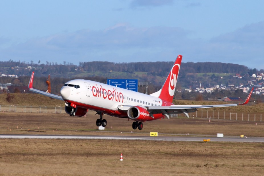 IMG_7428.jpg (568.61 KiB) 5926 mal betrachtet Tuifly B737-800 D-ABKM