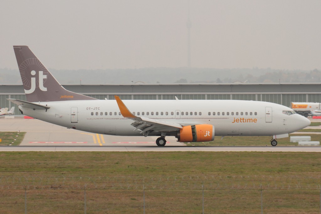OY-JTC JETTIME 737-3L9.jpg