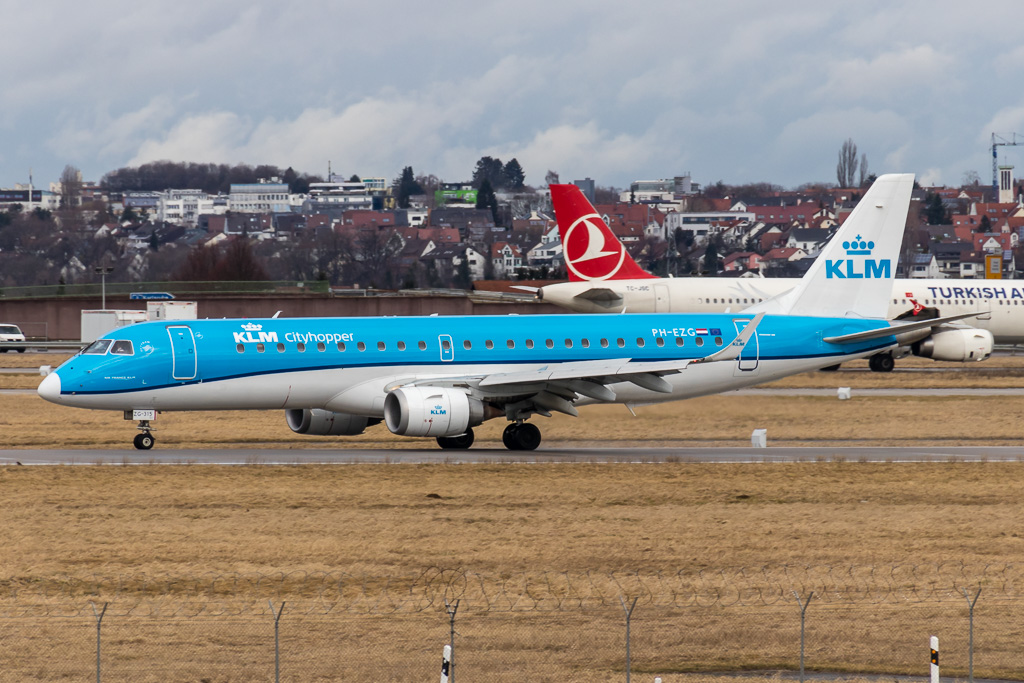 PH-EZG.jpg