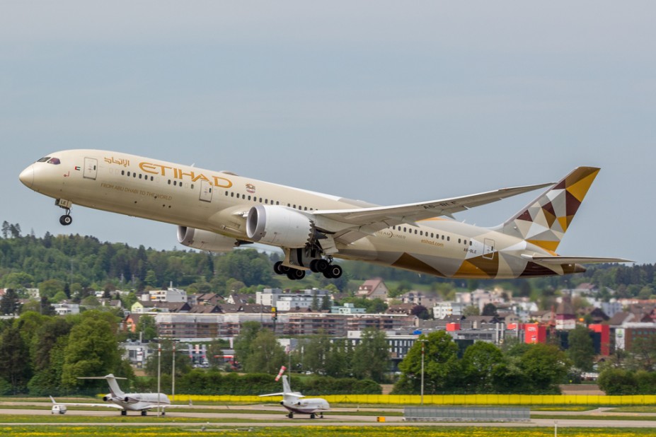 IMG_8984.jpg (526.63 KiB) 3747 mal betrachtet Etihad Airways Boeing 787-9 Dreamliner A6-BLE