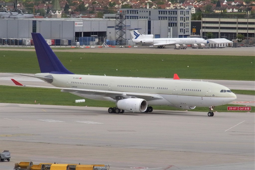 TC-OCN    A330-243   Onur Air
