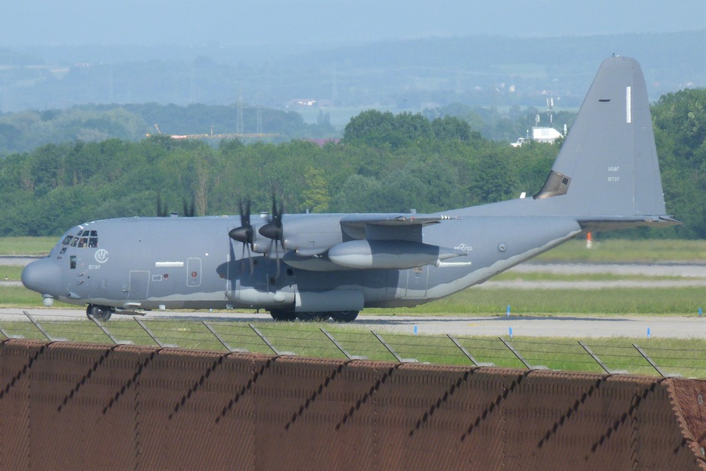 11-5737 MC-130J 67th SOS USAF