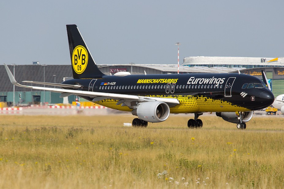 D-AIZR.jpg (710.96 KiB) 6534 mal betrachtet D-AIZR.jpg
