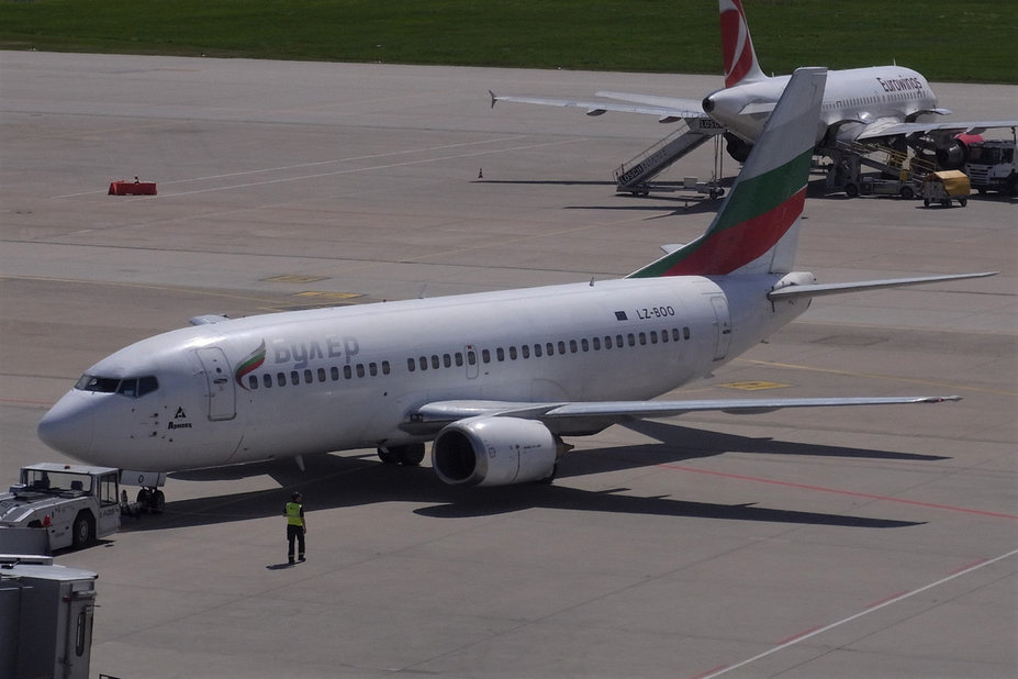 LZ-BOO    737-341      Bul Air