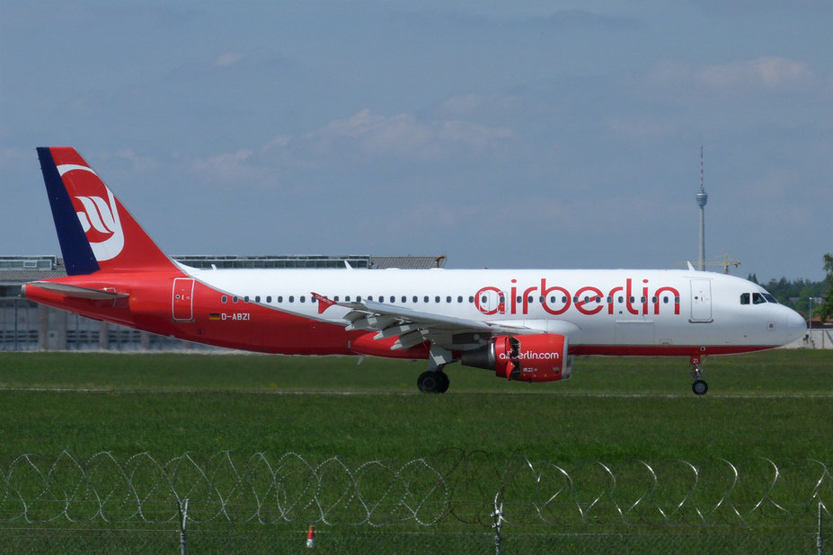 P1160659.jpg (585.02 KiB) 5146 mal betrachtet D-ABZI A320-216 Eurowings