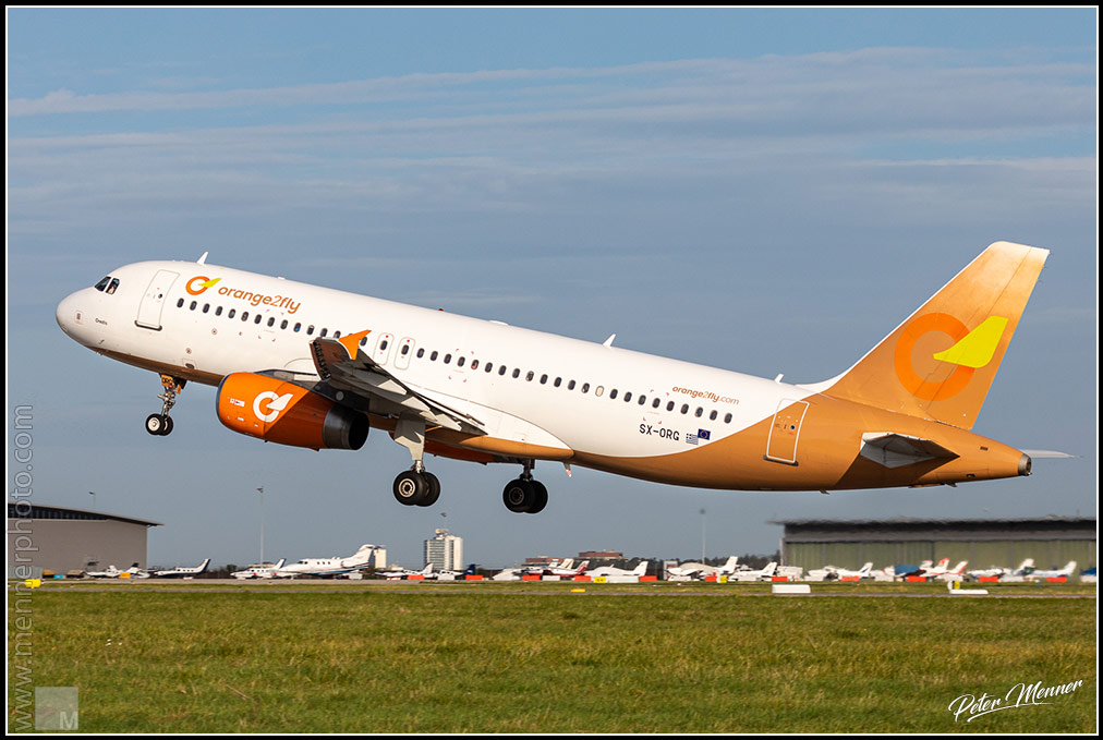 av_edds_orange_2_fly.jpg