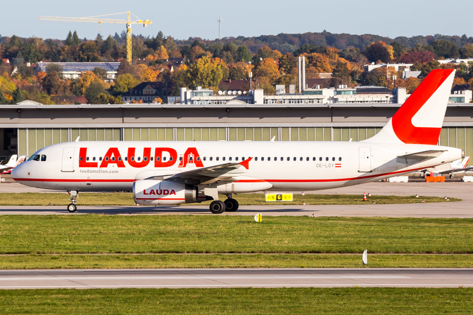 IMG_5361-2.jpg (733.49 KiB) 8141 mal betrachtet LaudaMotion / OE-LOY / Airbus A320-232