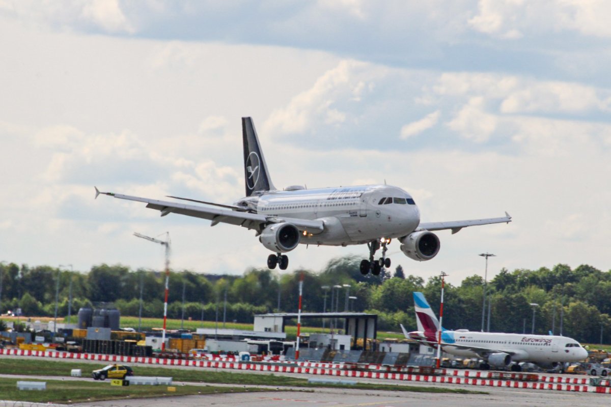 LH 319 Neue Lacke