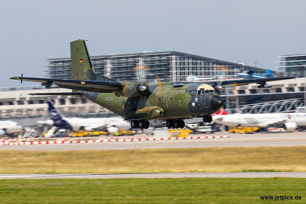 50-57270621a.jpg