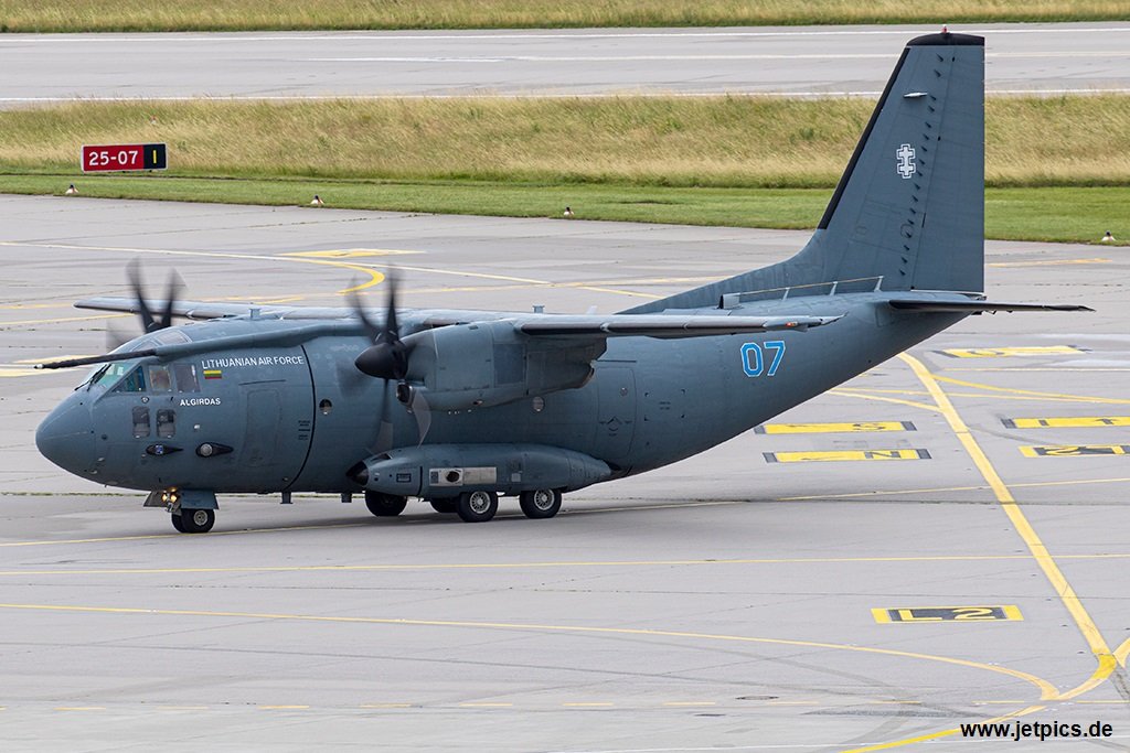 07-blue300621.jpg