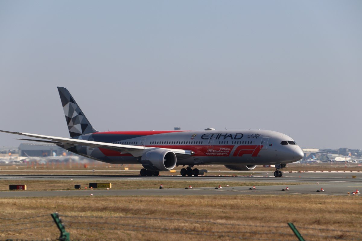 Z Etihad Special Upspeeding.JPG