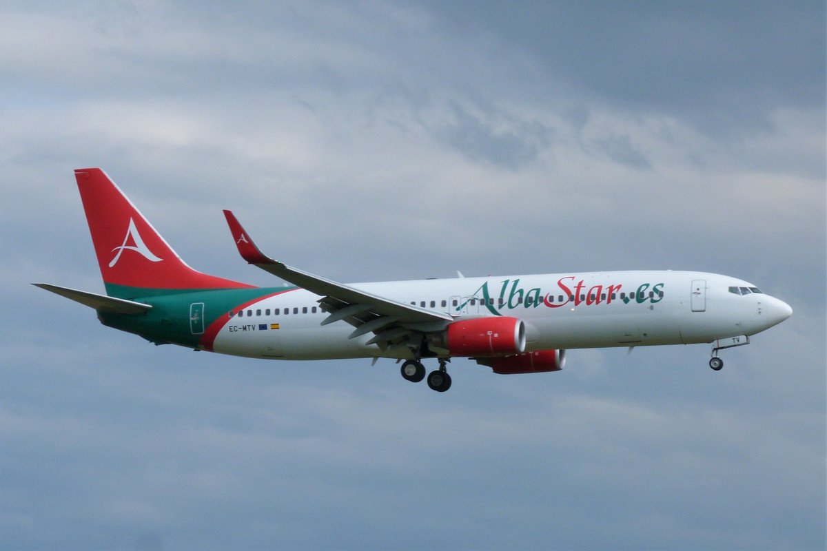 EC-MTV.    737-8K5.      Alba Star
