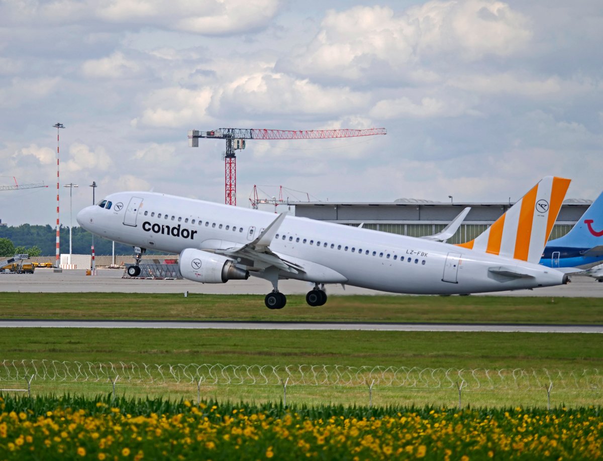 Z-FBK CONDOR AIRBUS A320-200