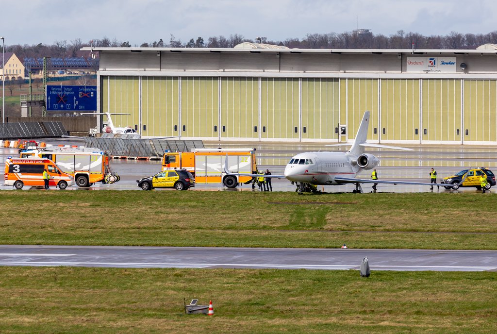 Private / D-BVHA / Dassault Falcon 2000LX
