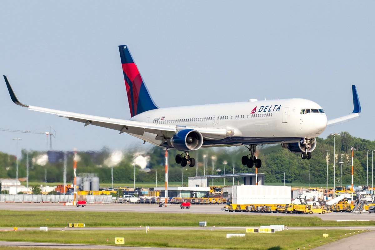18.5.2023_DeltaAirLines_N189DN_B763_2.jpg