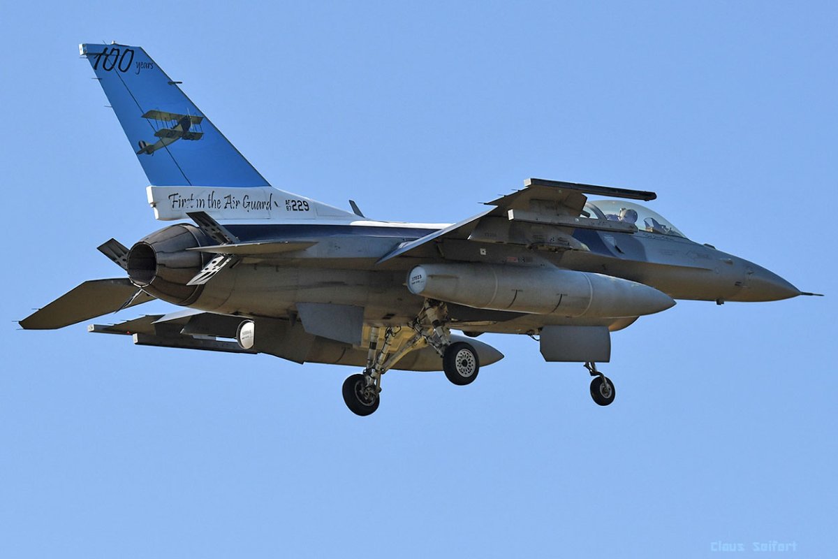 87-0229.jpg