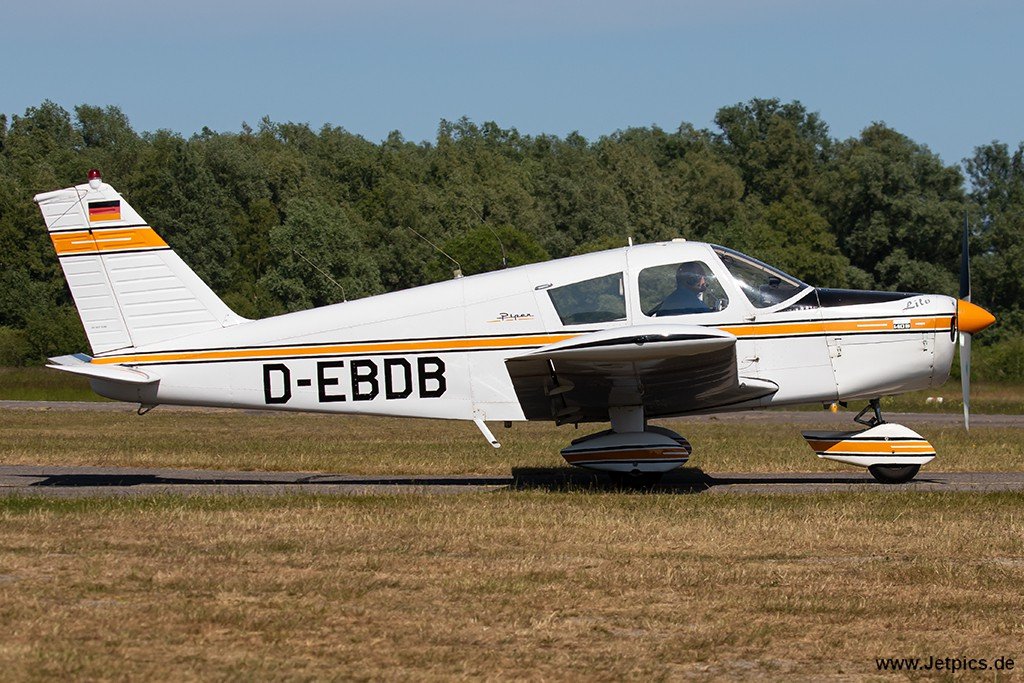 D-EBDB110623.jpg