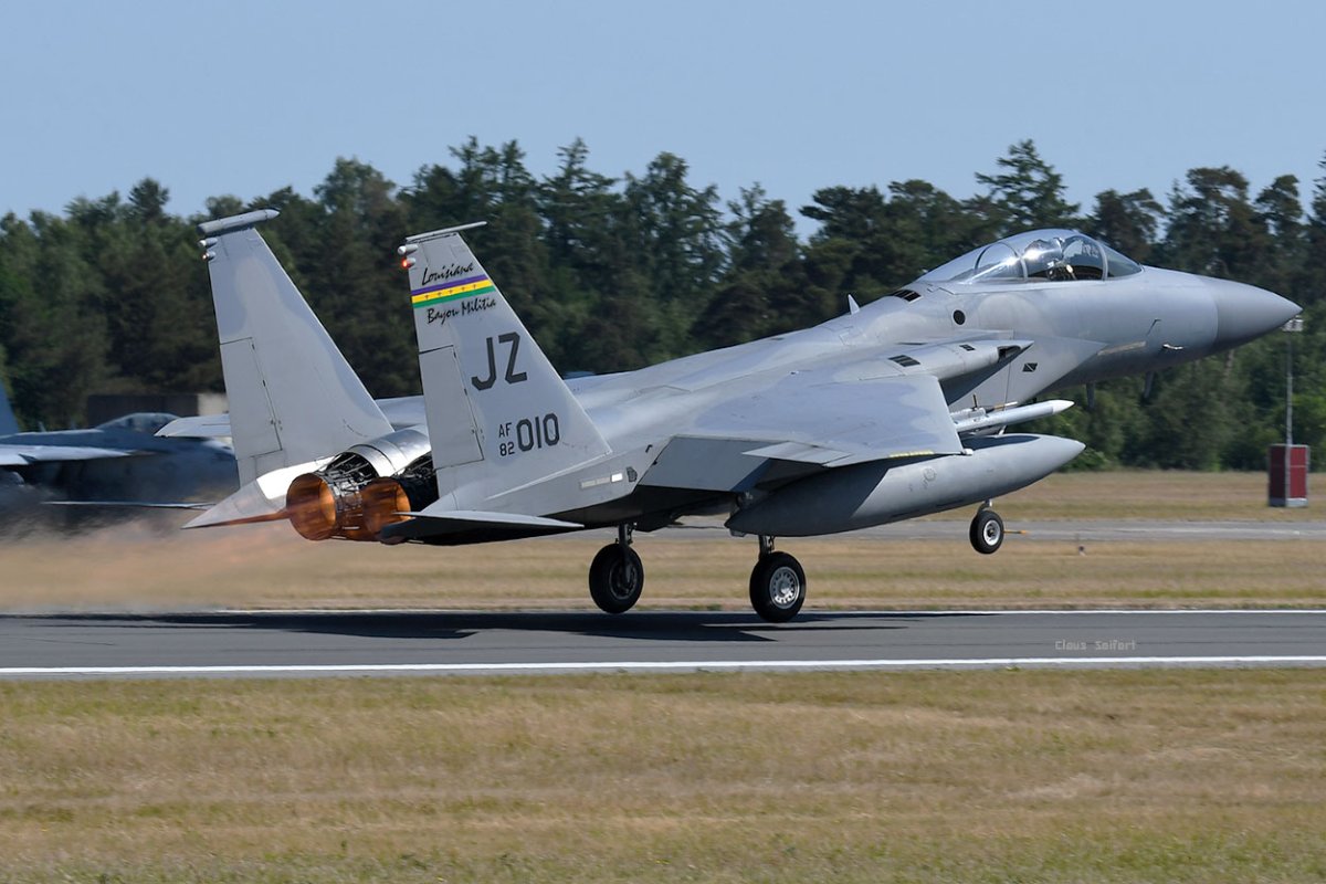 82-0010.jpg