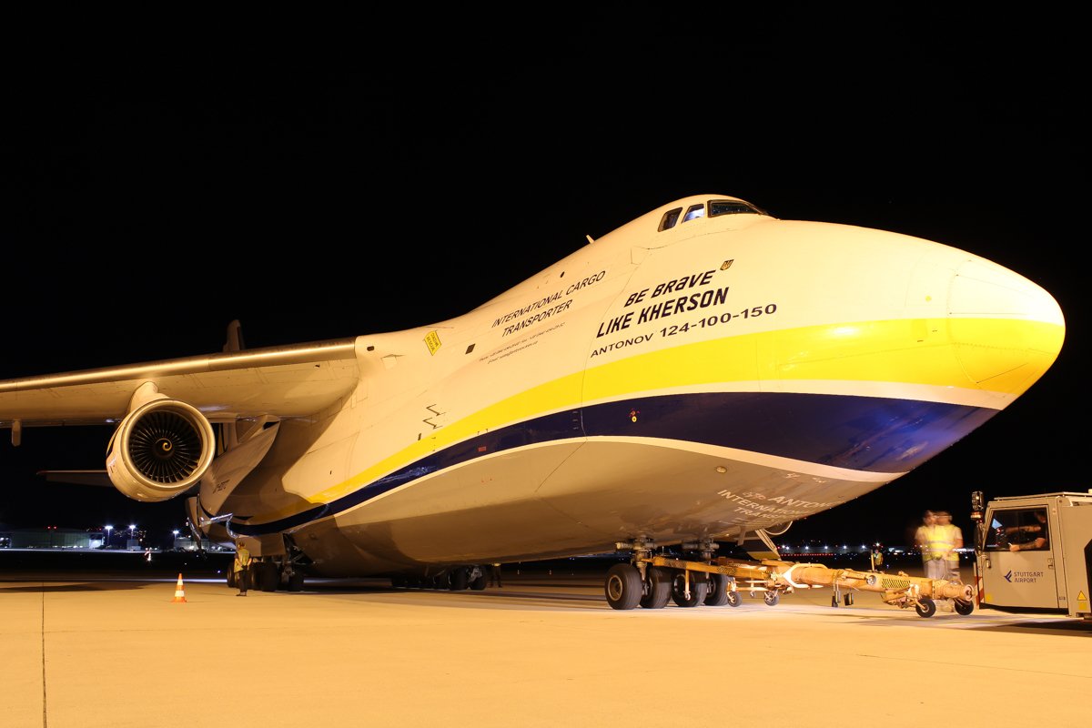 UR-82072(night1).jpg