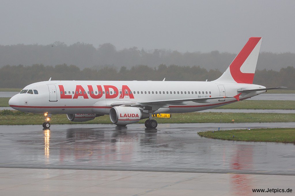 9H-LAX081023.jpg