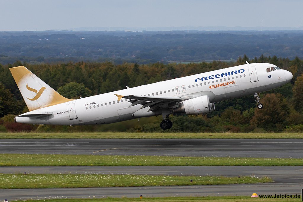 9H-FHA081023.jpg