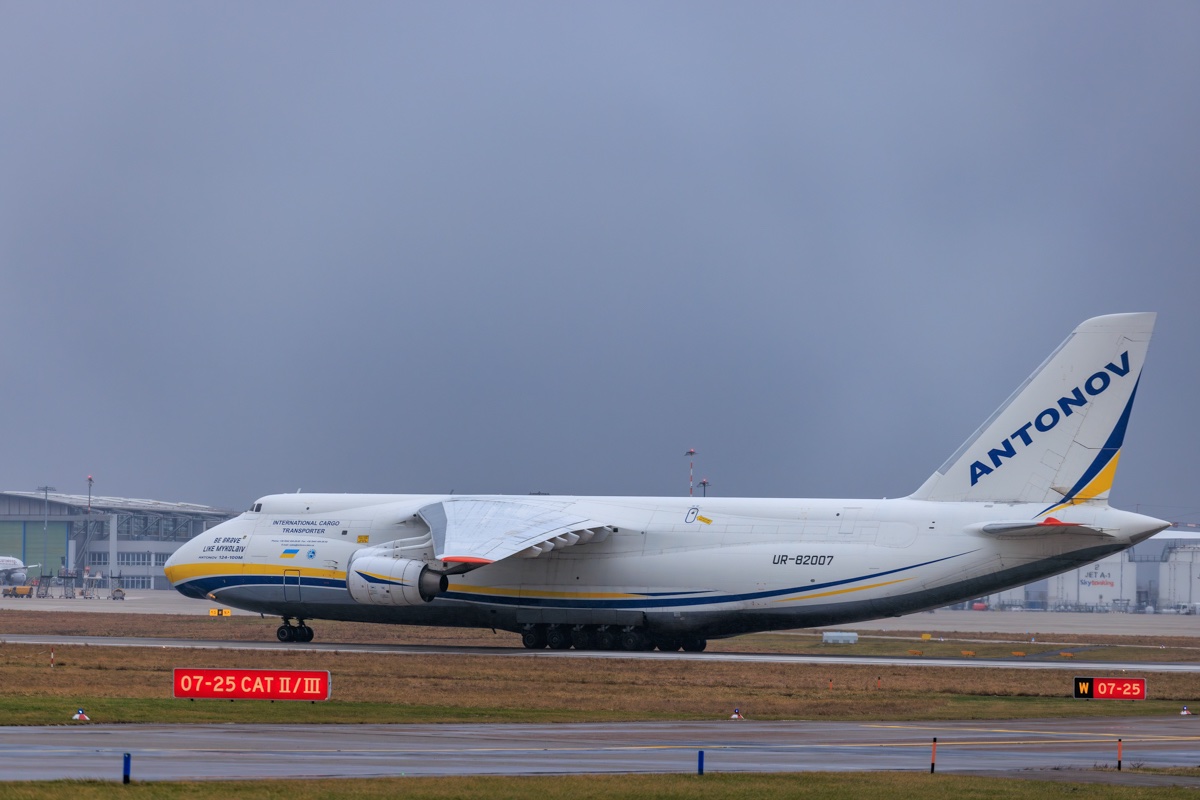 24-01-07_AN-124, STR, UH-8200-5.jpg