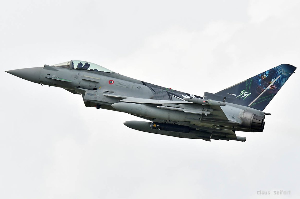 MM7324.jpg
