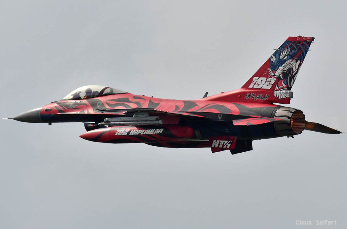 93-0685.jpg