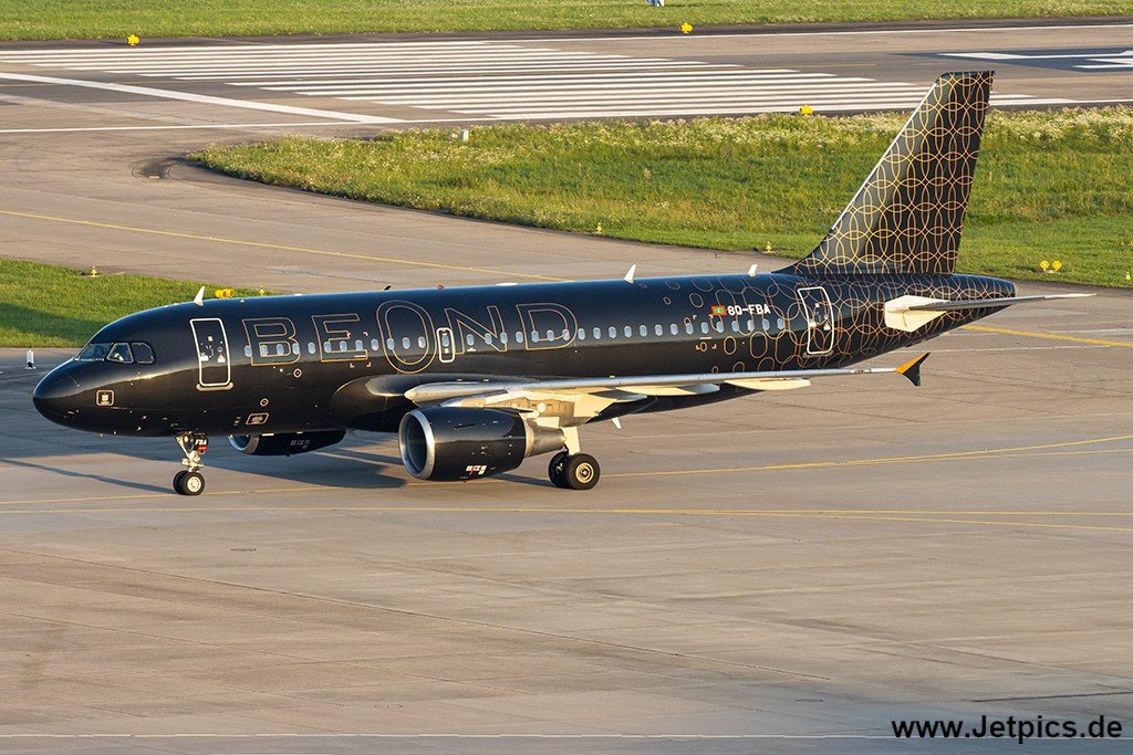 8Q-FBA300724b.jpg