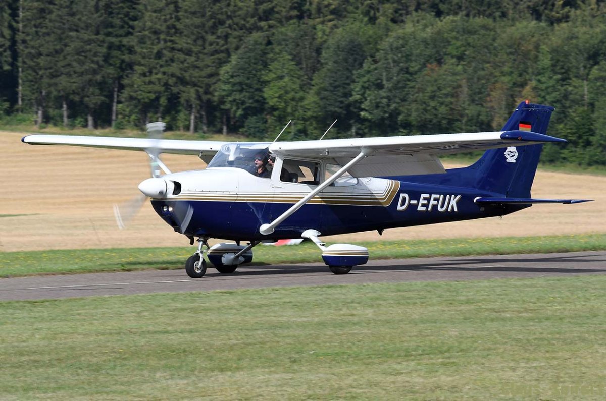 D-EFUK.jpg