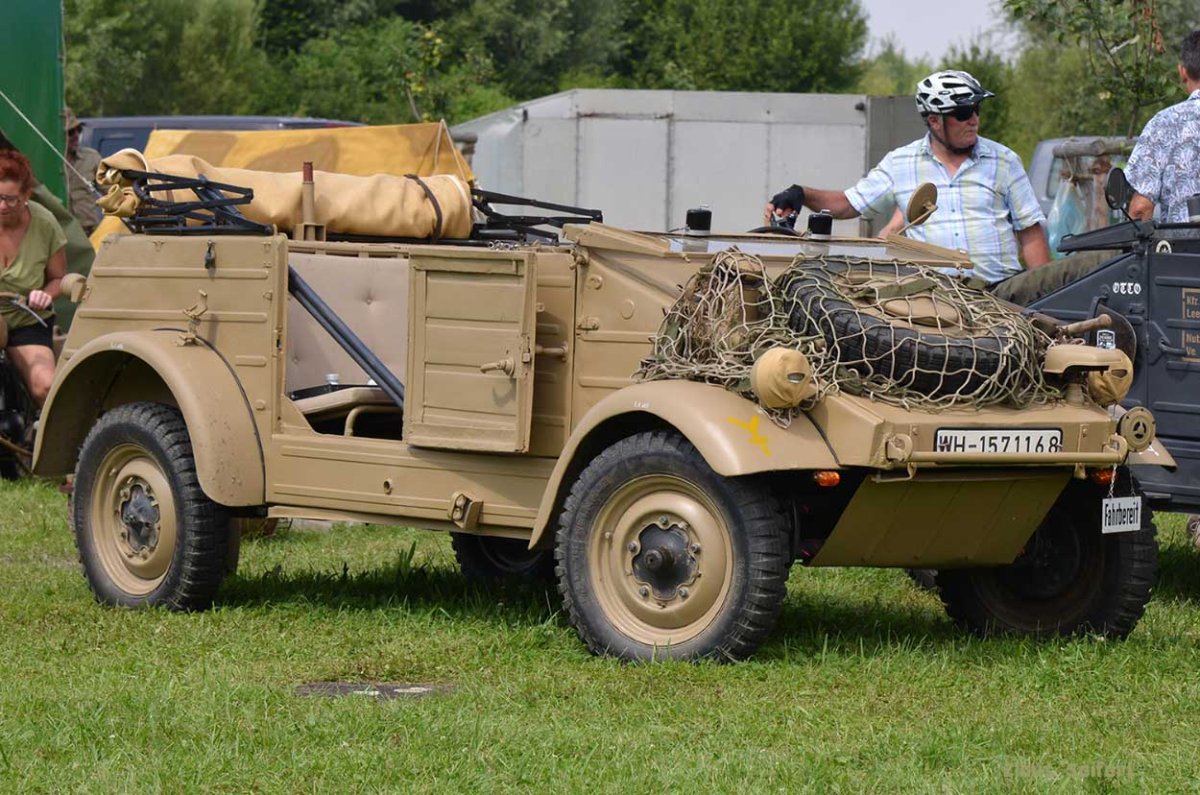 WH-1571168 VW Typ 82.jpg