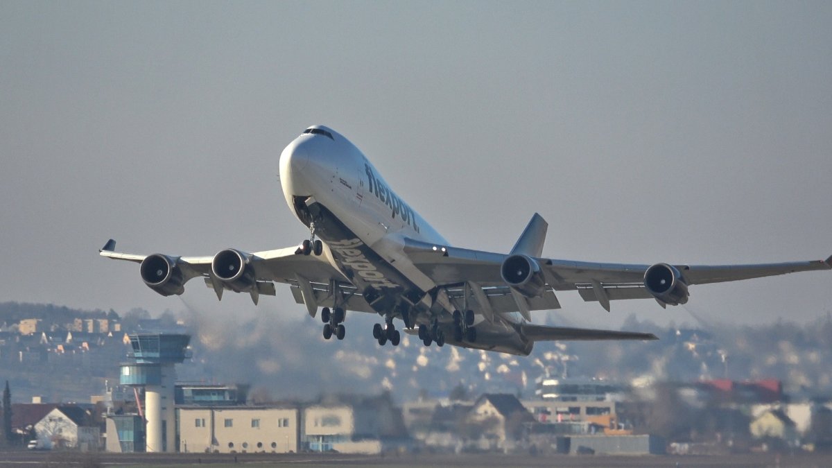 AA_747_250202-01~01~01.jpg