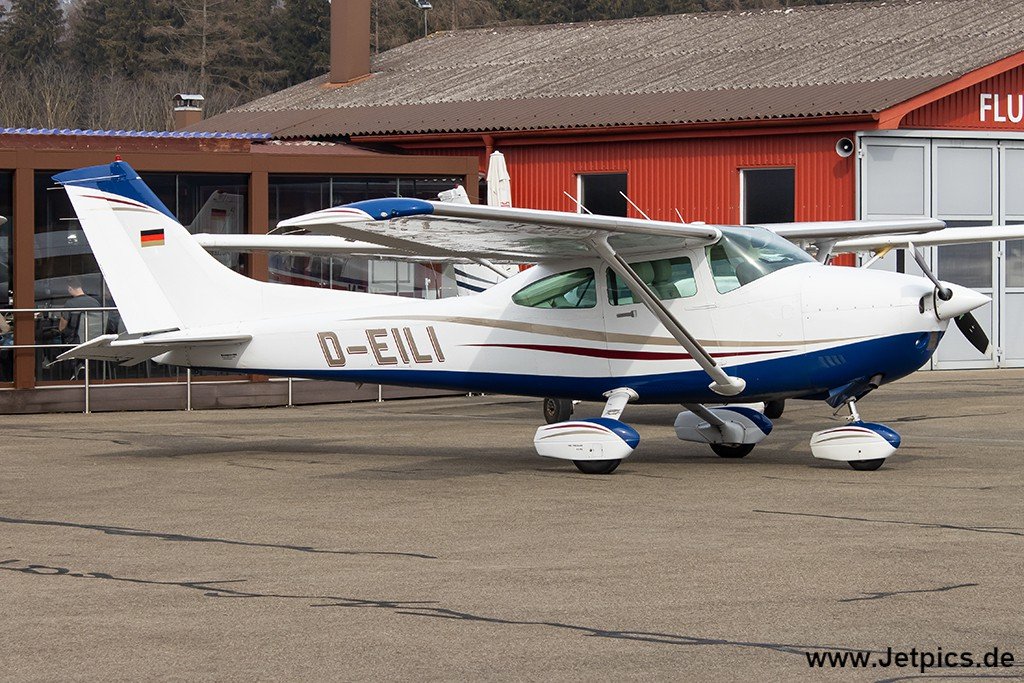 D-EILI220225.jpg
