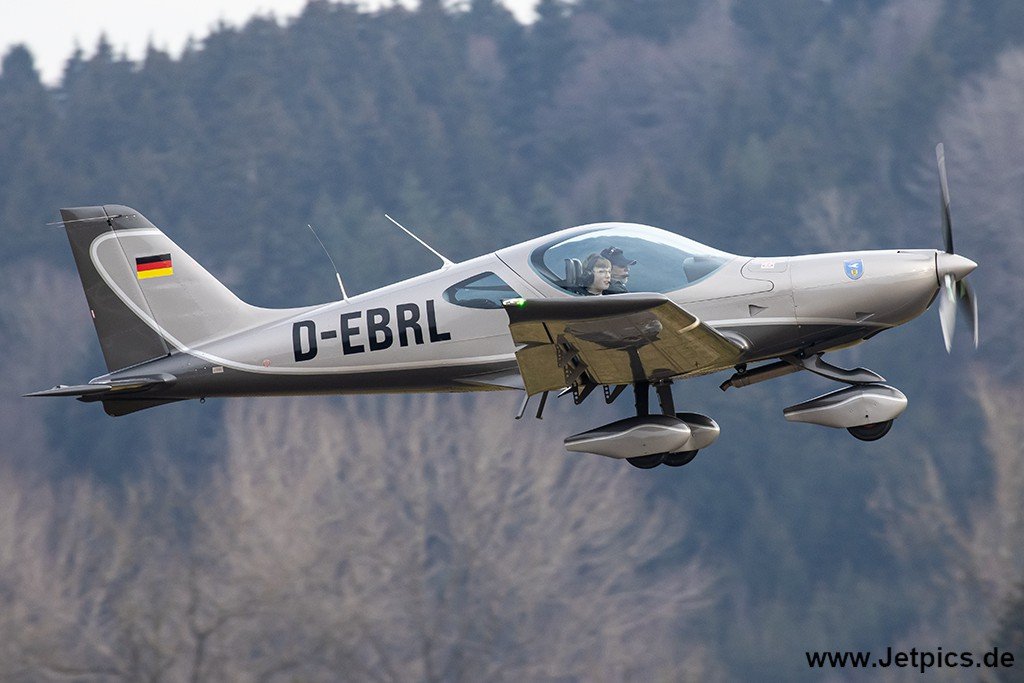 D-EBRL220225.jpg