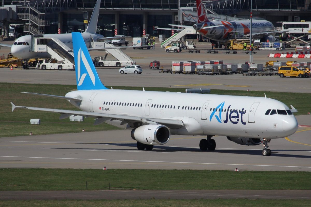TC-GPA         A321-231               AJet
