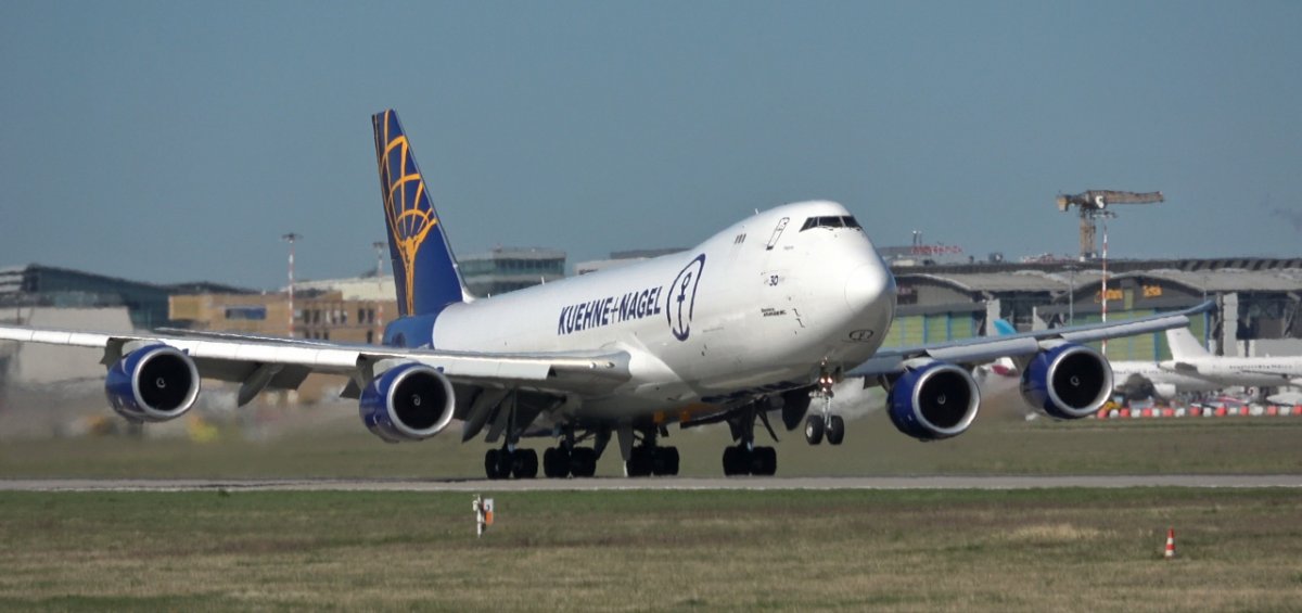 AA_747_250407_2-01~01~01.jpg