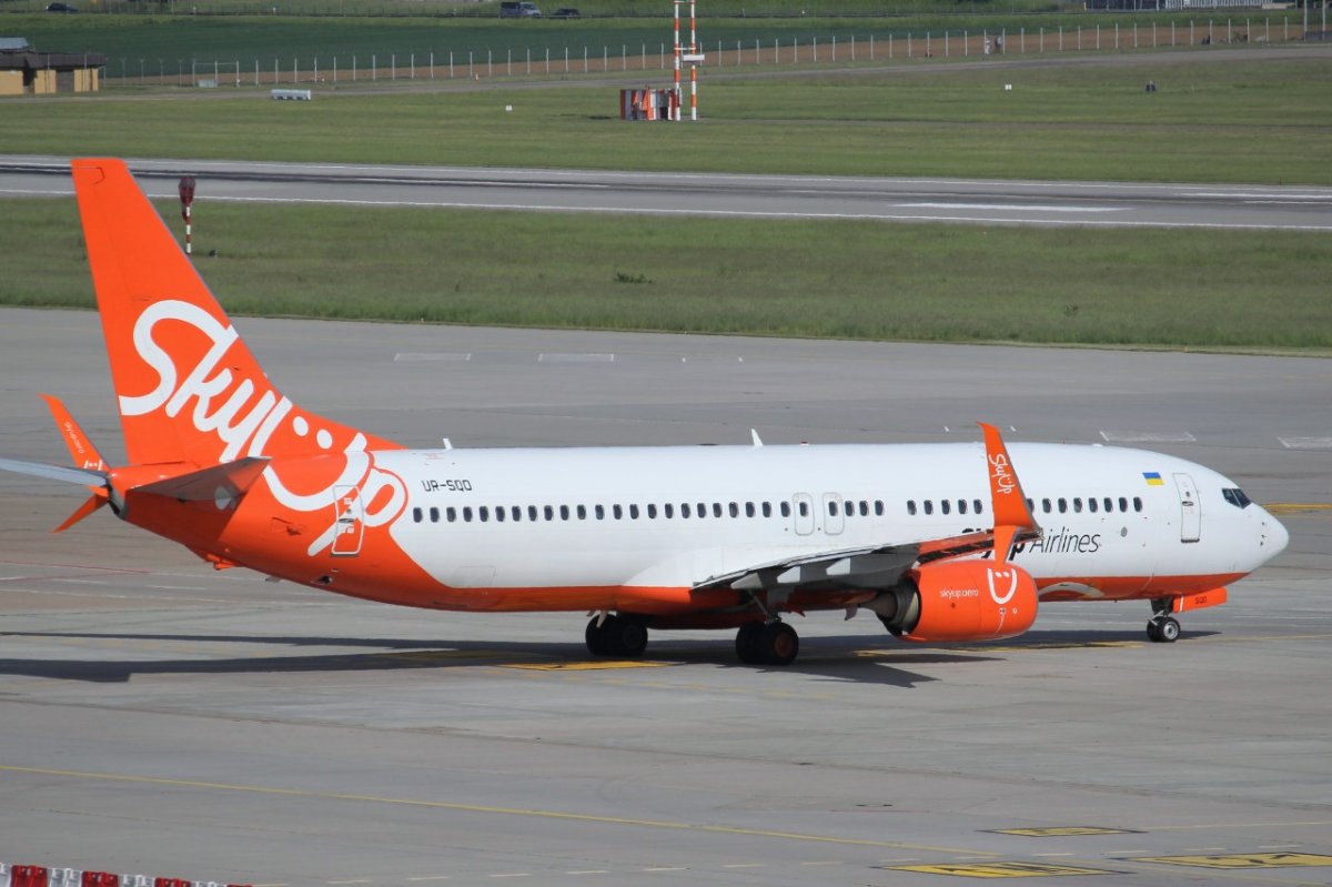 UR-SQO 737-82R SkyUp Airlines