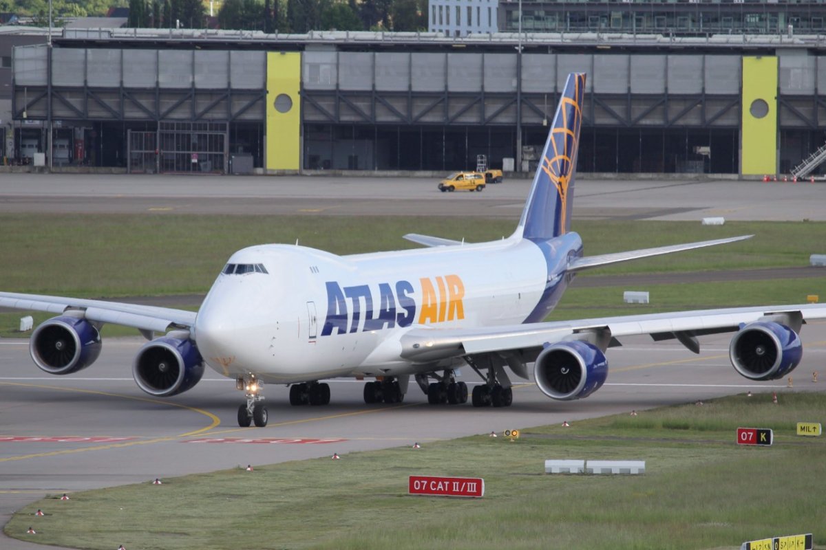 N868GT 747-83QF Atlas Air