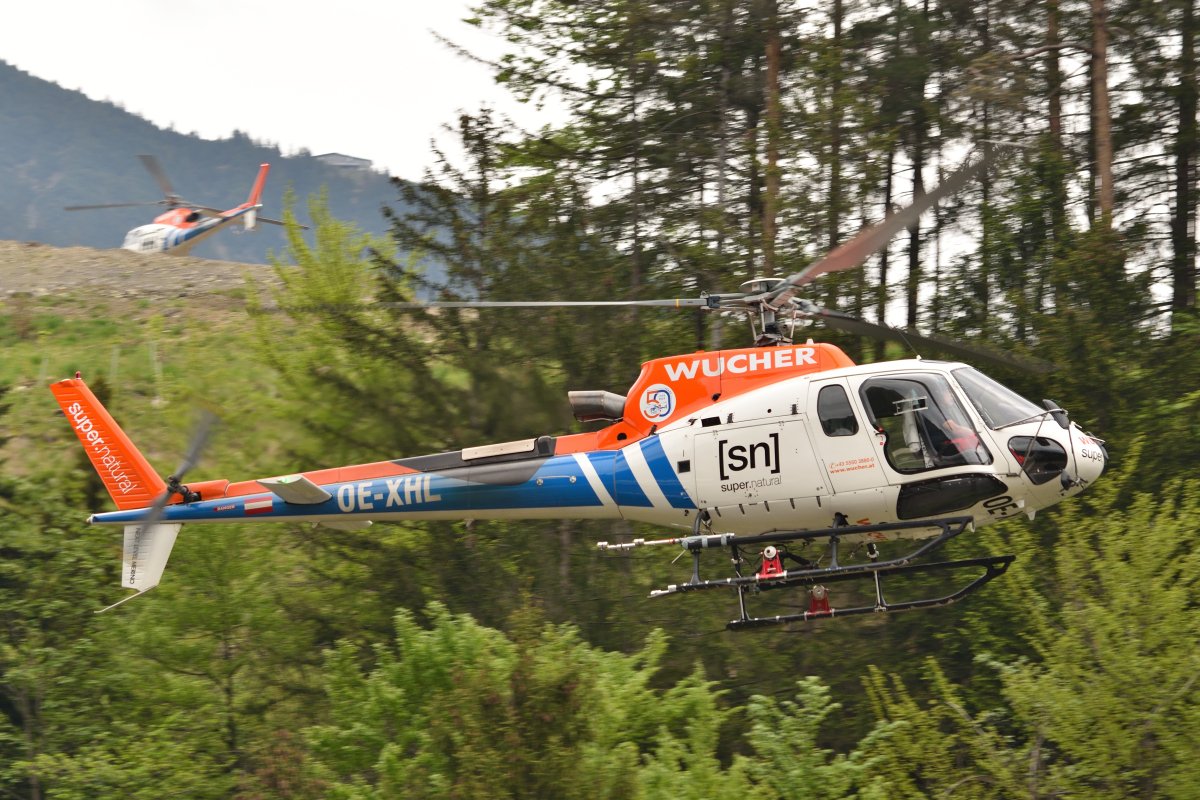 OE-XHL_02.JPG