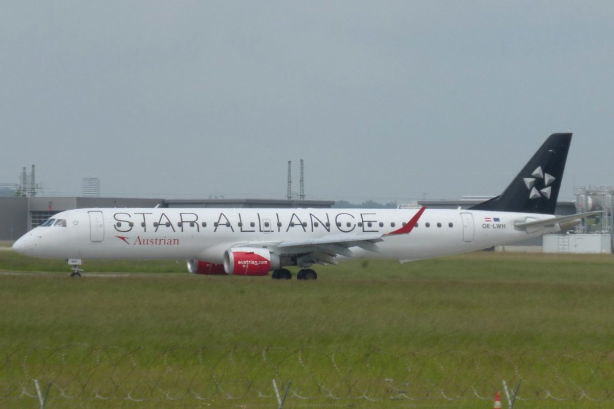OE-LWH              Embraer ERJ-195LR           Austrian Airlines
