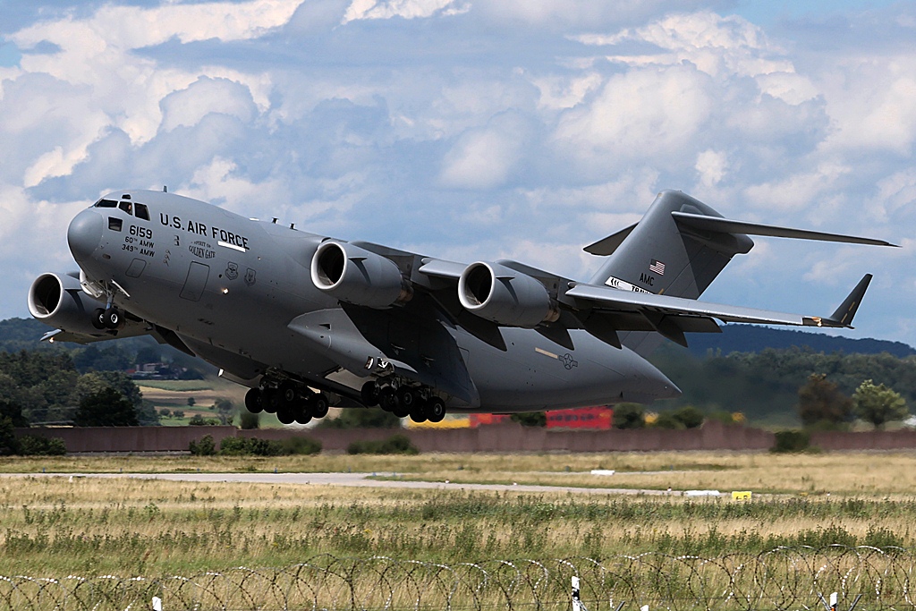 06-6159  Boeing C-17A Globemaster III  US Air Force (USAF) (2).JPG