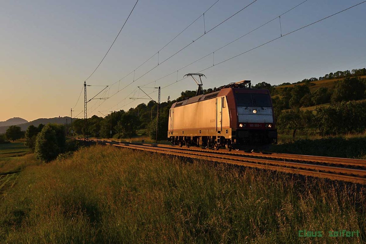 185 593-1.jpg